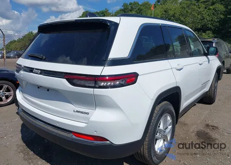 2025 Jeep Grand Cherokee Laredo X 4X4 из США, поврежденный, VIN 1C4RJHAG2SC294792